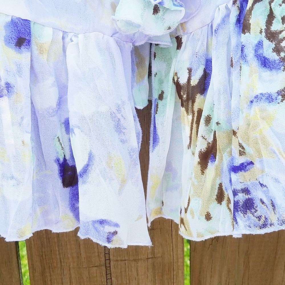 Floral Top - Picture 2 of 4